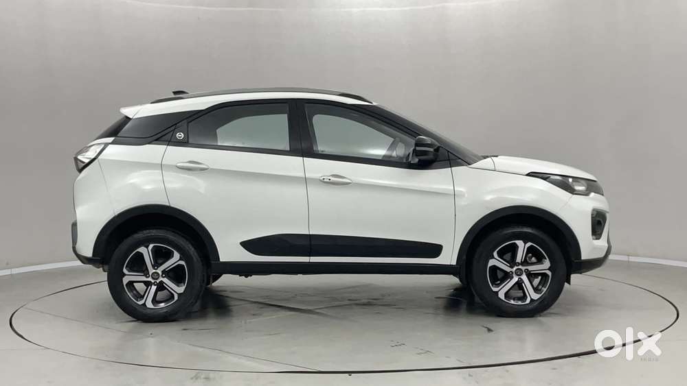 Tata Nexon 1.2 Revotron Xza Plus, 2023, Petrol