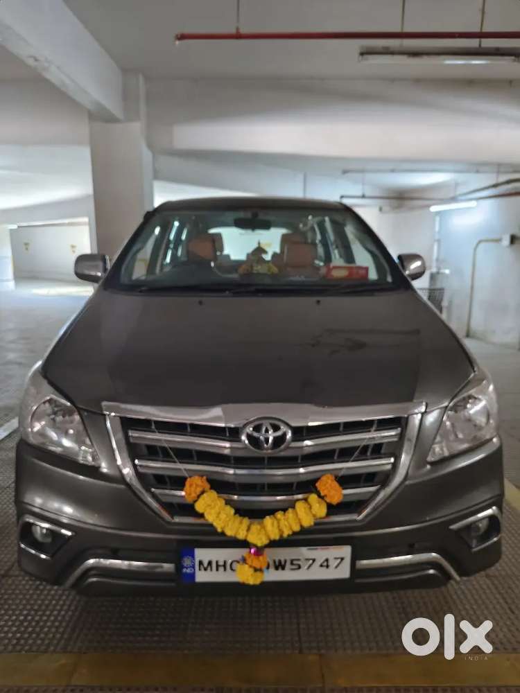 Toyota Innova 2.5v 2009 Model