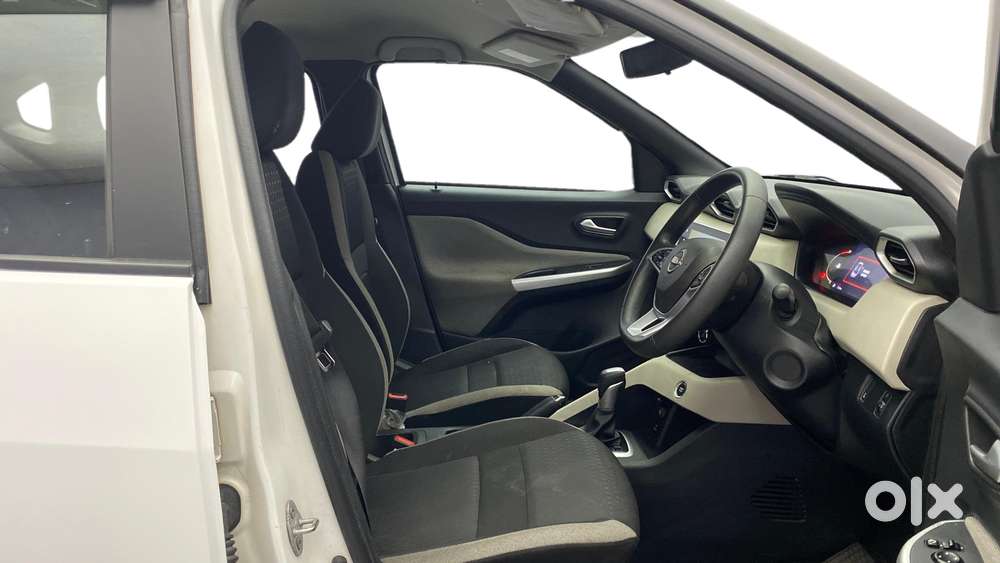 Nissan Magnite 1.0 Xv Turbo Cvt, 2022, Petrol