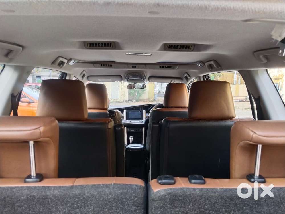 Toyota Innova Crysta 2.8z Automatic, 2016, Diesel