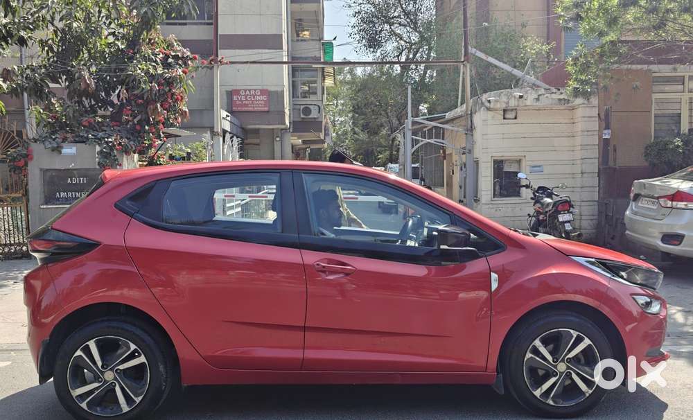 Tata Altroz 1.2 Xza Petrol Dct, 2022, Petrol