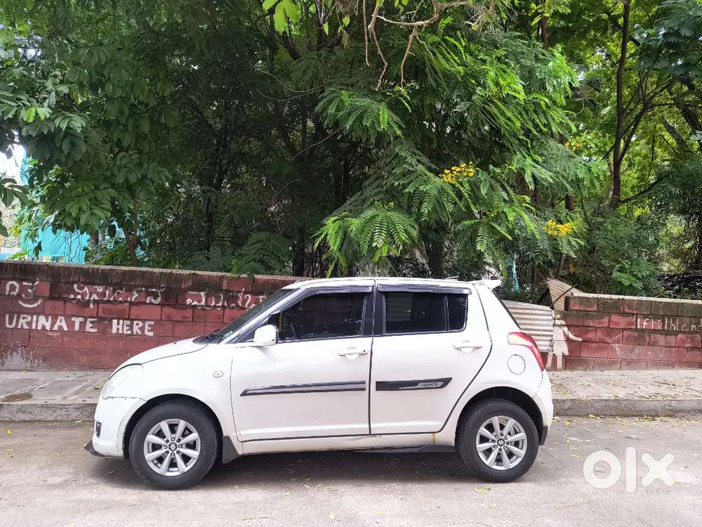 White Swift 4th Owner In Very Good Condition Zxi Top End Petrol
