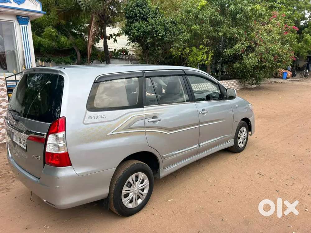 Toyota Innova 2016