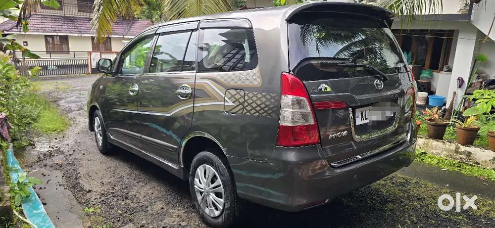 Toyota Innova 2.5 Diesel 8-seater 2014 Model