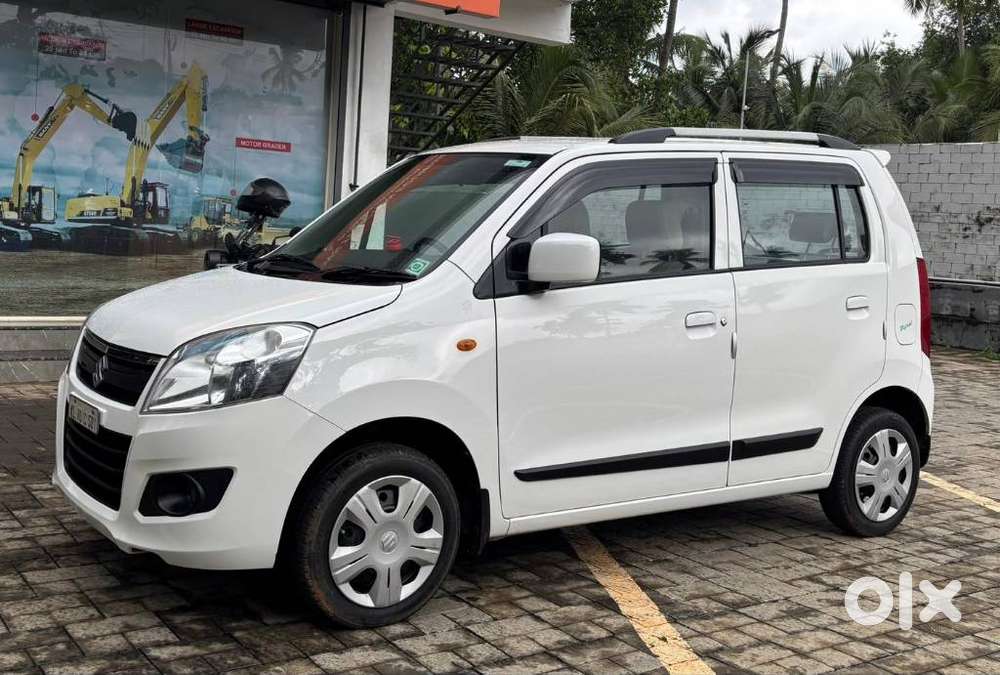 Maruti Suzuki Wagon R Vxi Amt1.2, 2017, Petrol