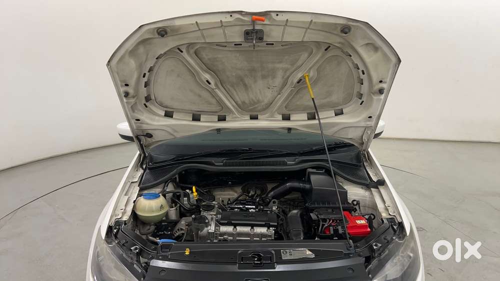 Volkswagen Polo Petrol Highline 1.2l, 2014, Petrol