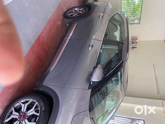 Kia Seltos Fully Automatic Gray Color