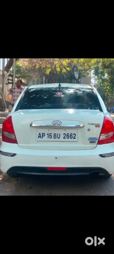 Hyundai Verna 2010 Diesel 137000 Km Driven