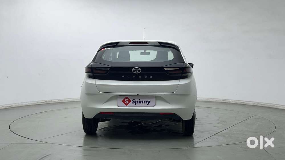 Tata Altroz 1.2 Xe, 2021, Petrol