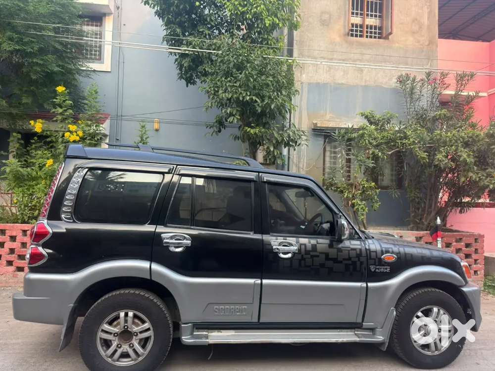 Mahindra Scorpio Vlx 2013