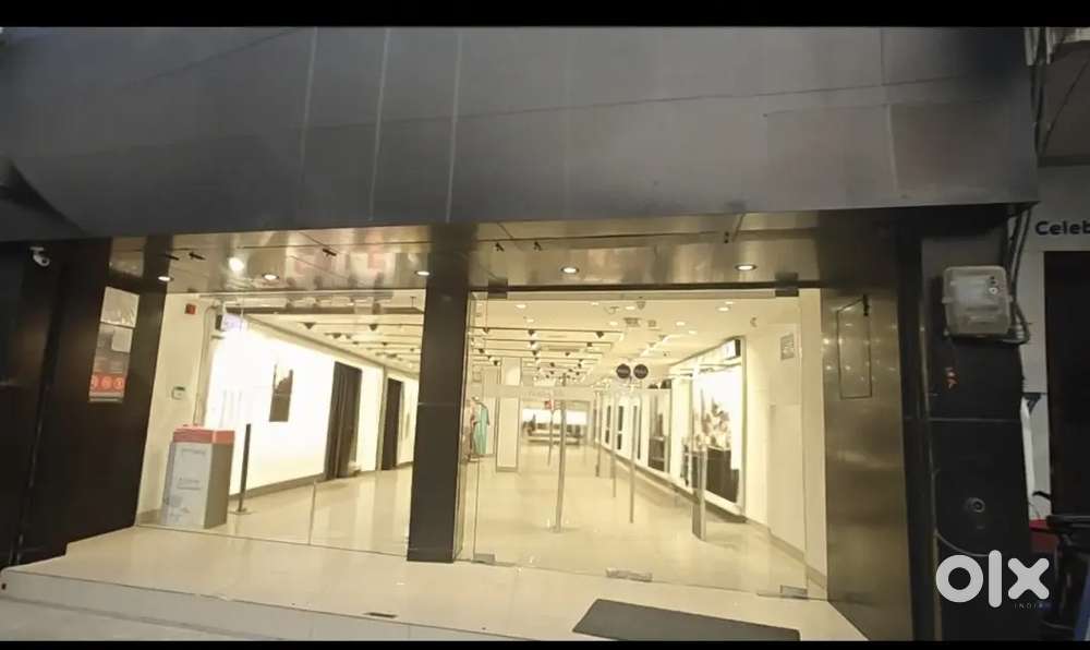 Commercial Showroom For Lease/Rent in Main Market