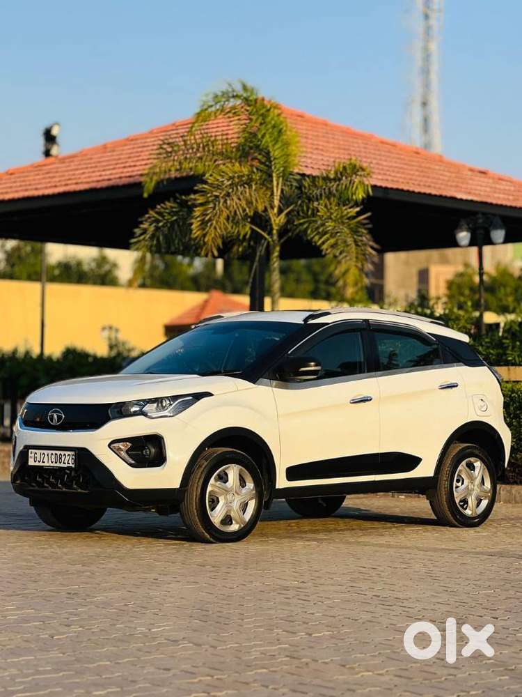 Tata Nexon 1.2 Revotron Xma Amt (s), 2022, Diesel