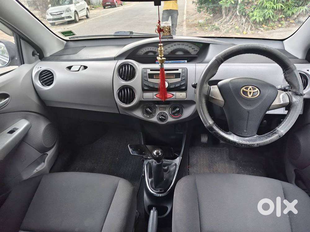 Toyota Etios Liva 2011-2012 V, 2011, Petrol