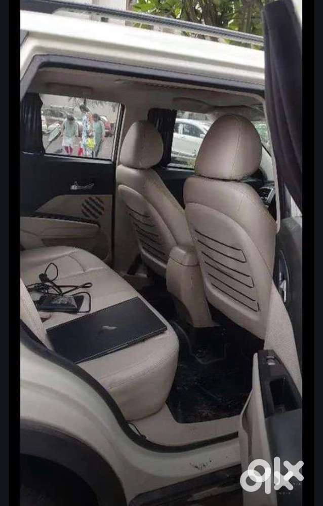 Xuv300 W8 (o) Petrol