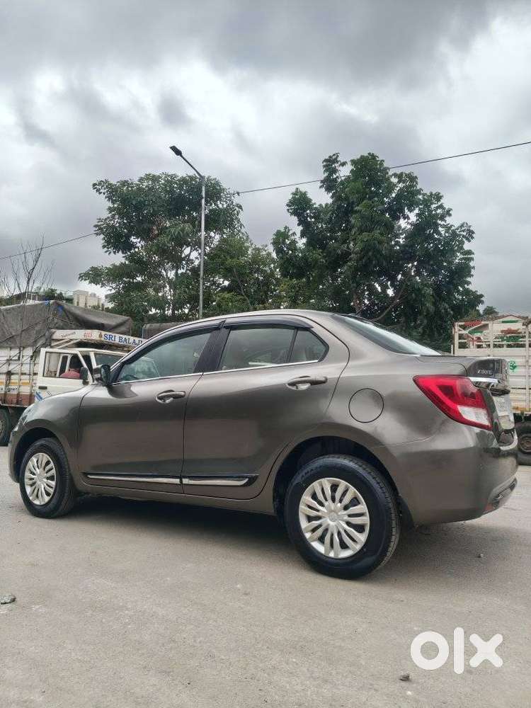Maruti Suzuki Swift Dzire 1.3 Vxi, 2021, Petrol