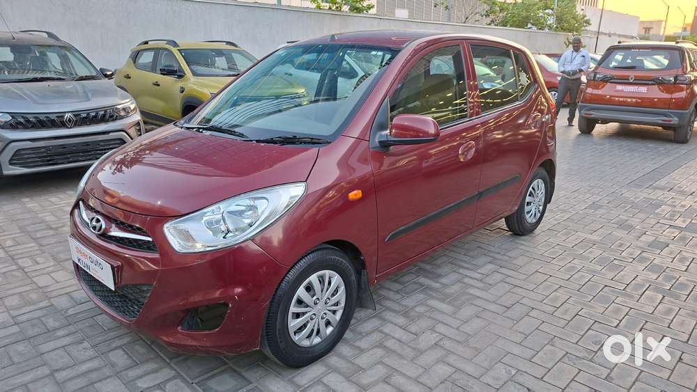 Hyundai I10 Sportz, 2015, Petrol