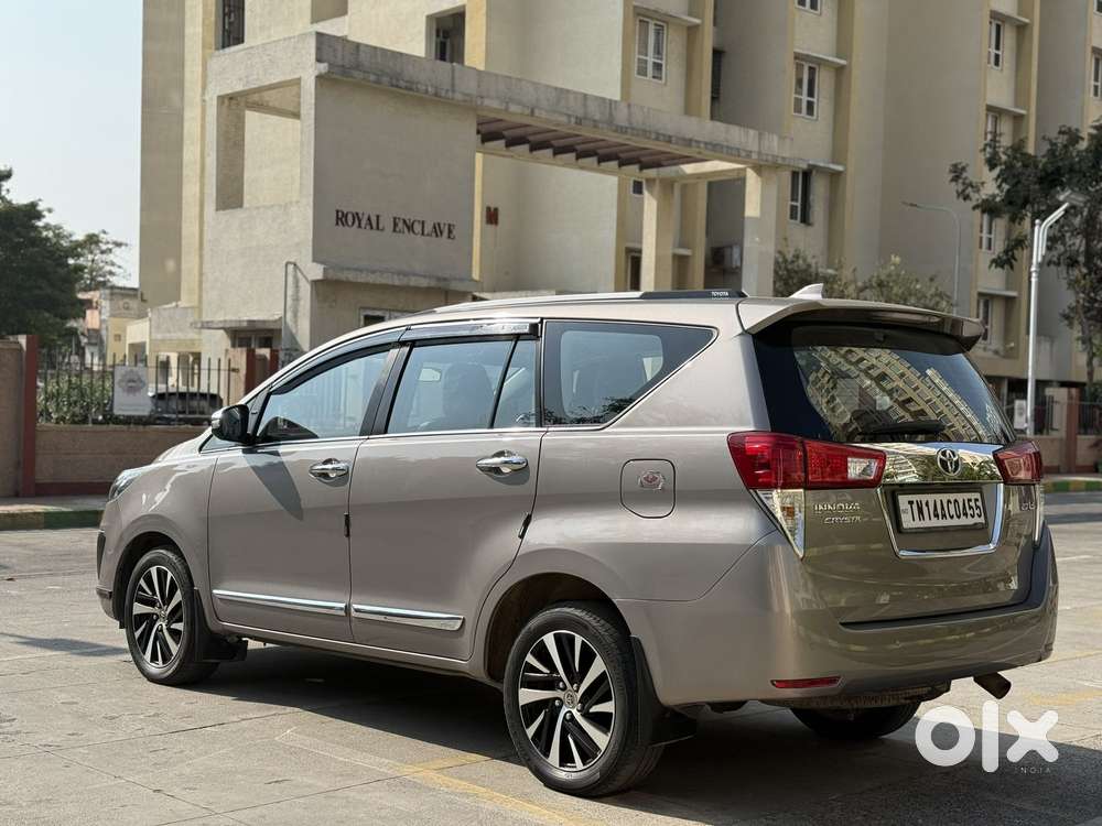 Toyota Innova Crysta