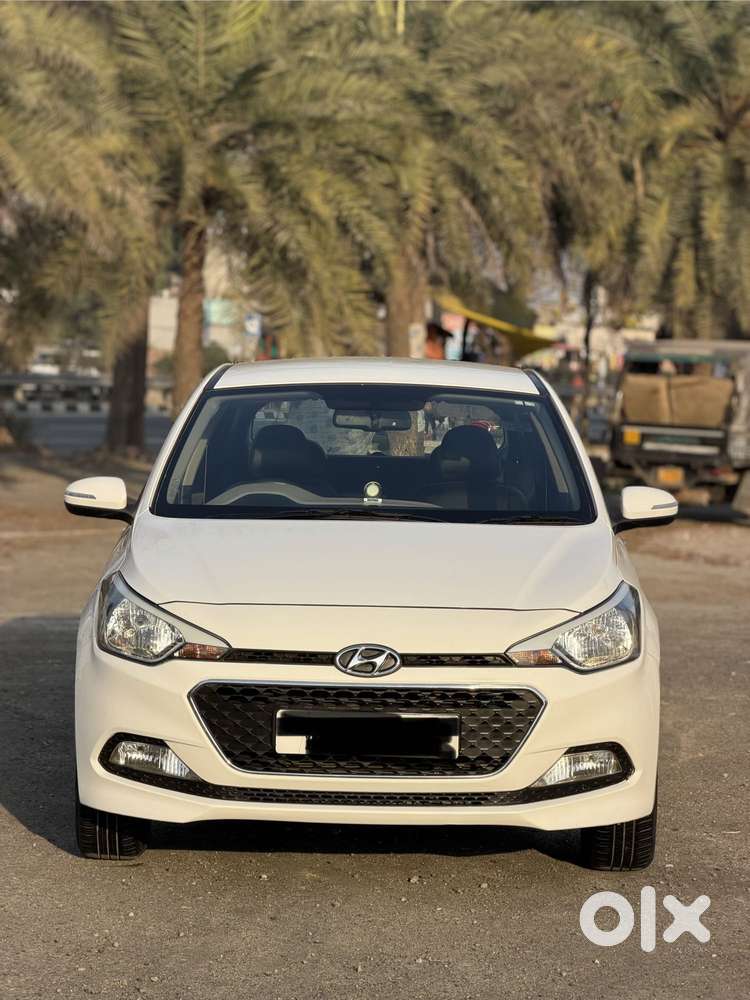 Hyundai I20 Sportz Plus, 2015, Petrol
