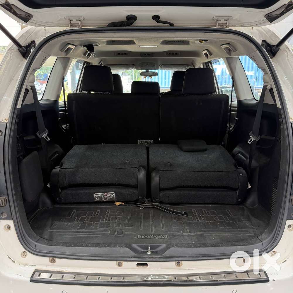 Toyota Innova Crysta [2020-ongoing] 2.4 Gx At 8 Str, 2022, Diesel