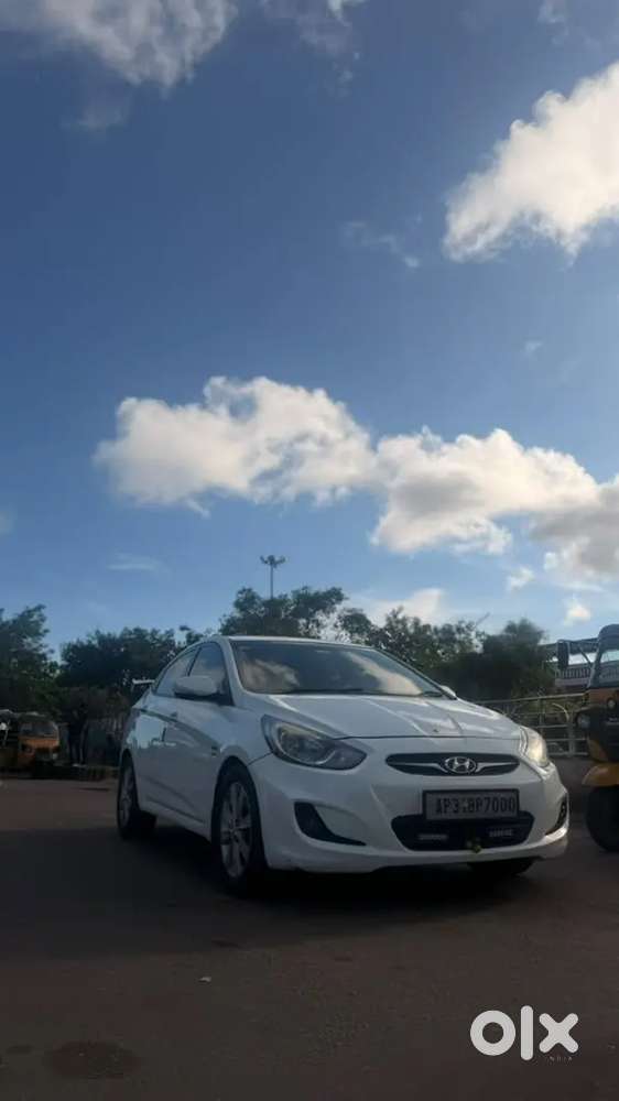 Hyundai Verna 2011 Sx