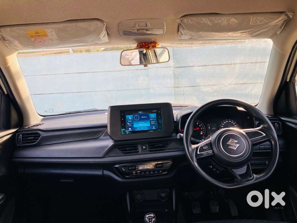 Maruti Suzuki New-gen Swift Vxi, 2024, Petrol
