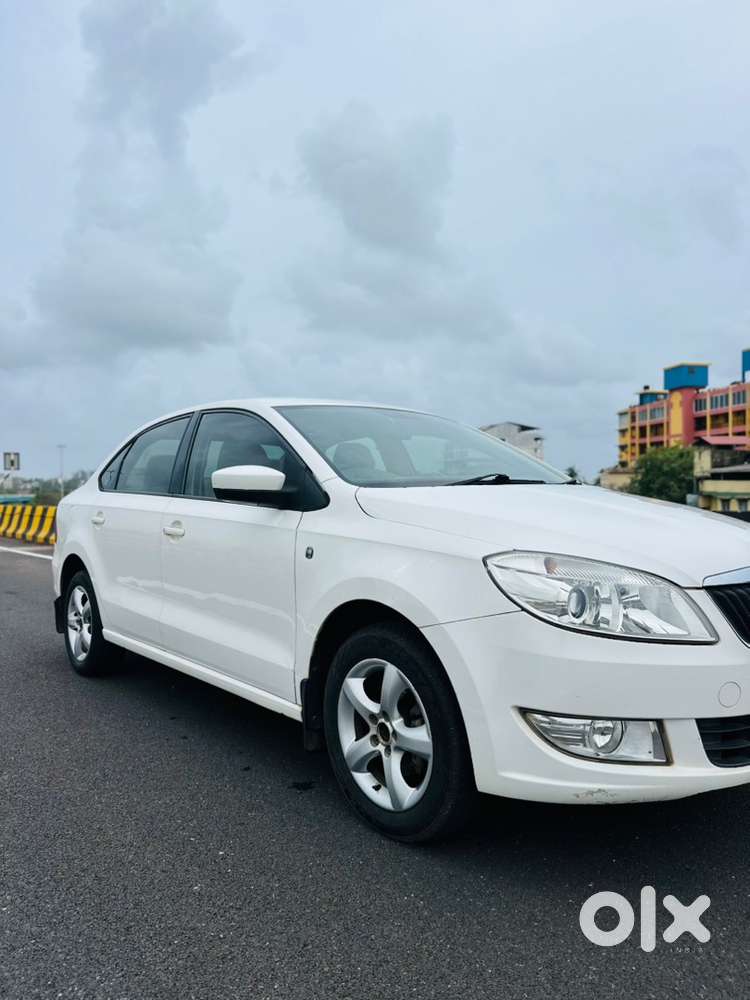 Skoda Rapid 2013 Petrol