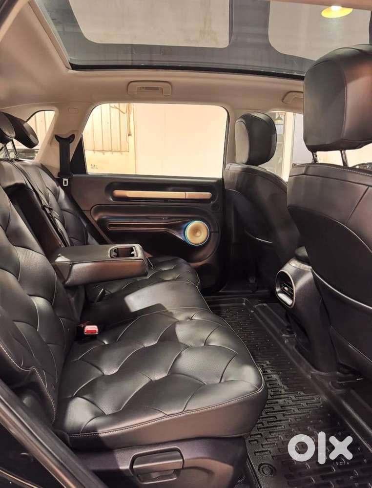 Mg Windsor Ev 2025 Electric 11000 Km Driven