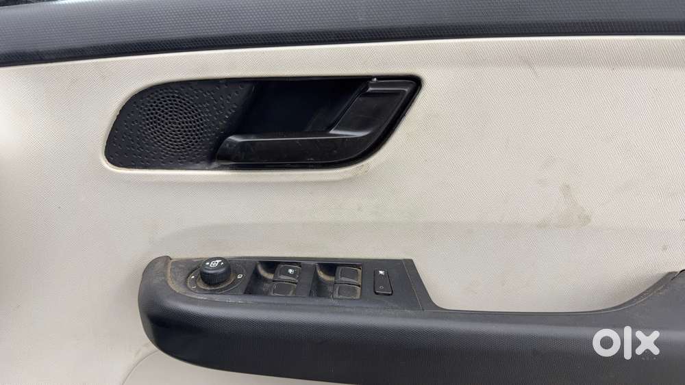 Tata Altroz 1.2 Xm Plus, 2022, Petrol