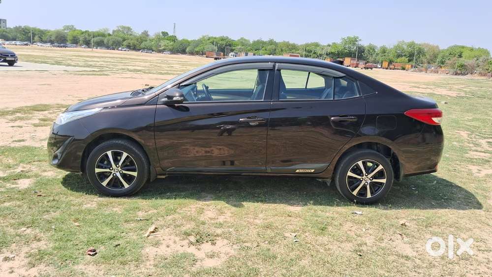 Toyota Yaris G Cvt, 2020, Petrol