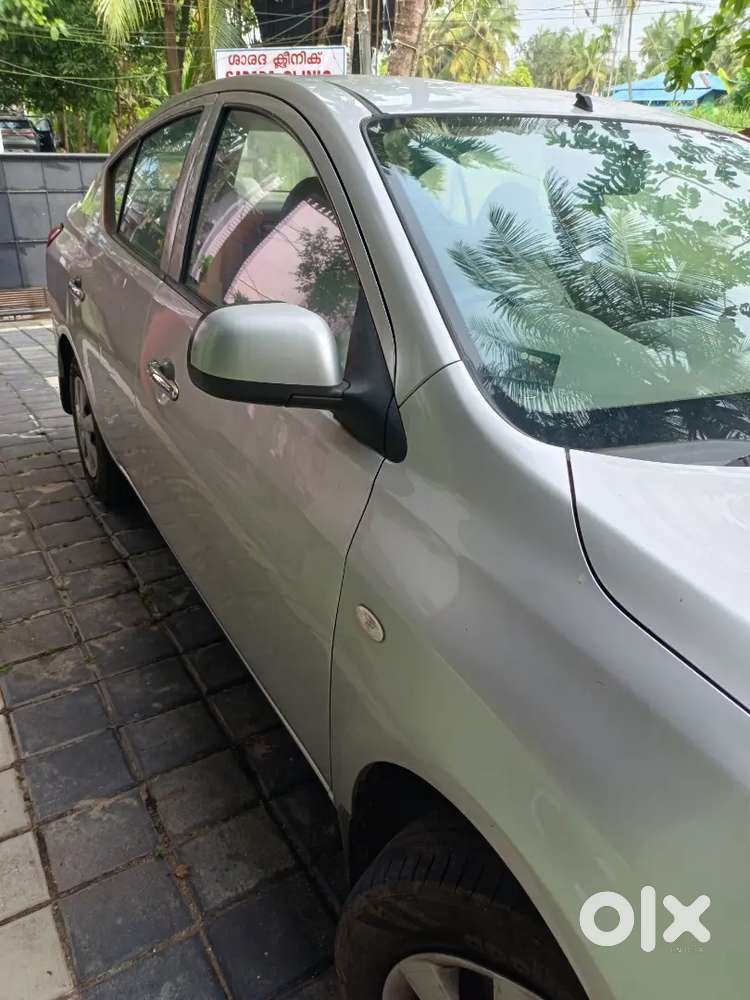 Nissan Sunny 2011 Petrol