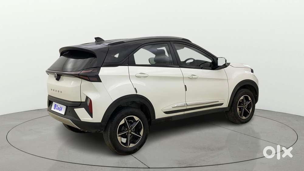 Tata Nexon Fearless S Purple 1.2 Revotron Petrol 6mt Dual Tone, 2025..