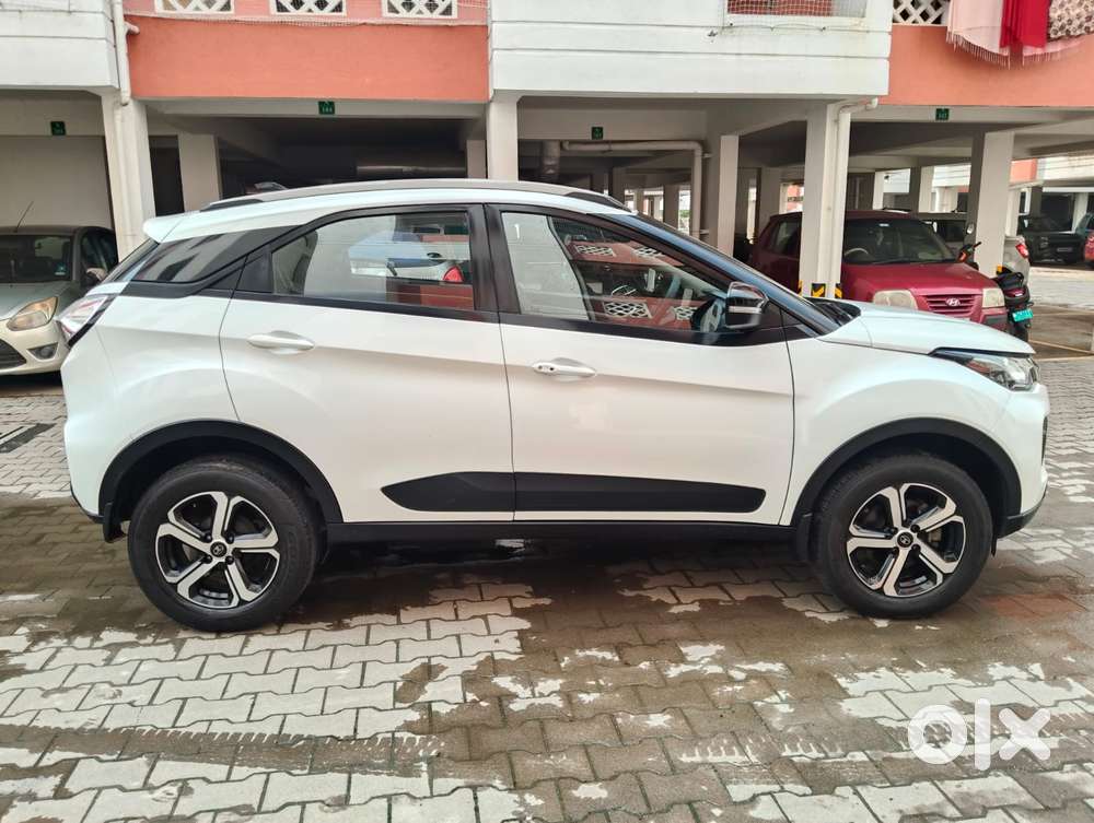 Tata Nexon 1.2 Revotron Xza Plus, 2022, Petrol