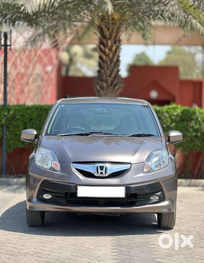 Honda Brio 2011-2013 V Mt, 2012, Petrol