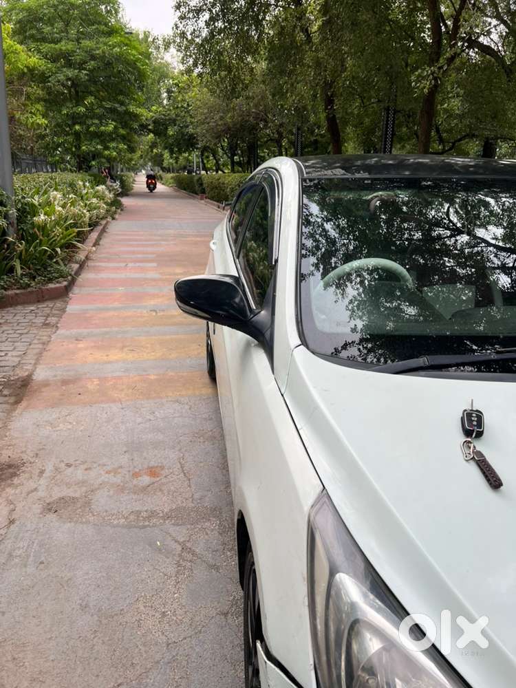 Hyundai Verna Fluidic 2012