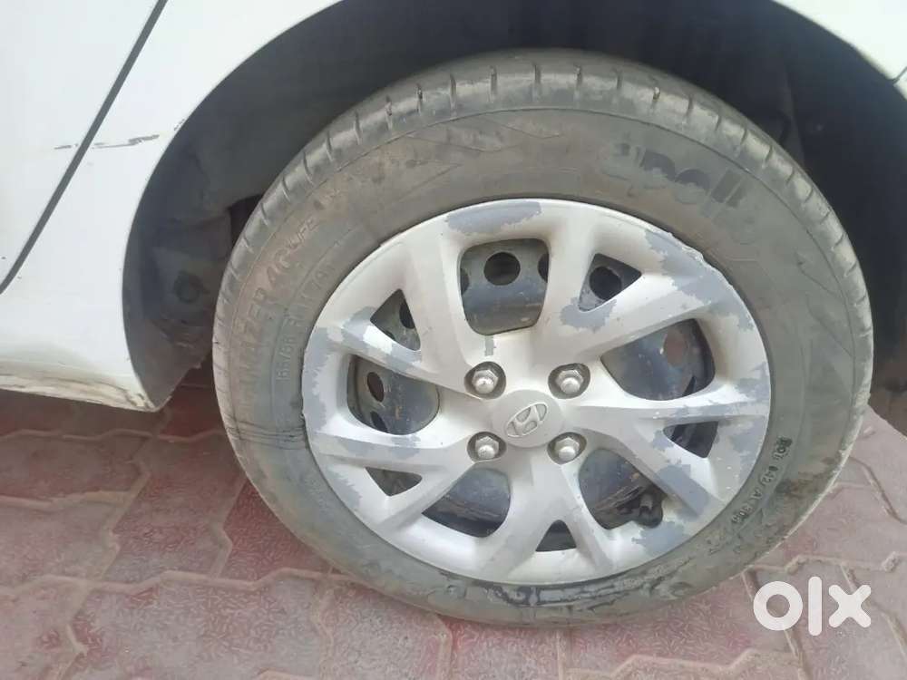 Mene Ertiga Le Li H Bus Isiliye Niklna H