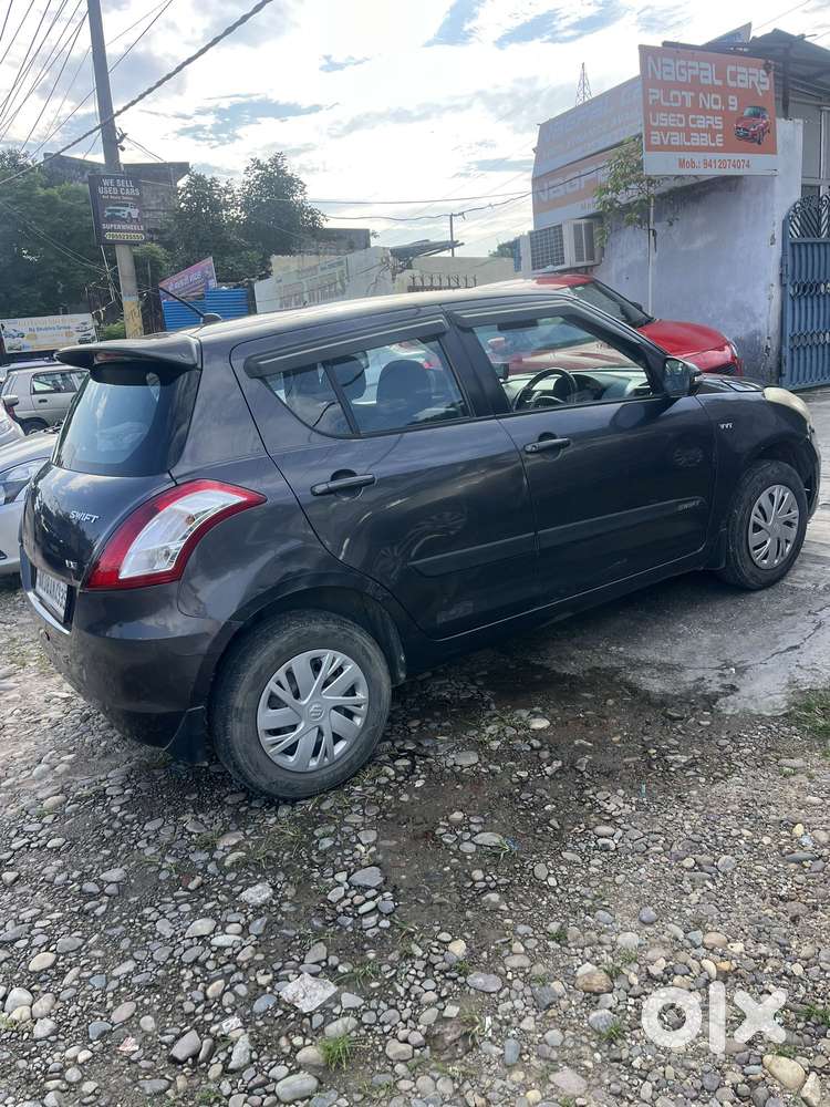 Maruti Suzuki Swift Vxi Optional, 2016, Petrol