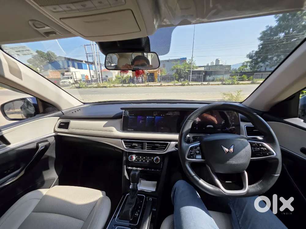 Mahindra Xuv700 Diesel November 2022 Automatic