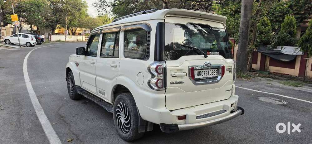 Mahindra Scorpio S6 Plus, 2016, Diesel