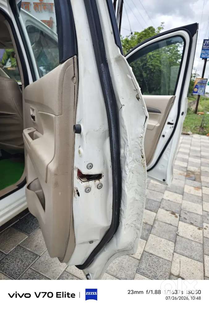 Maruti Suzuki Ertiga Vxi 2024
