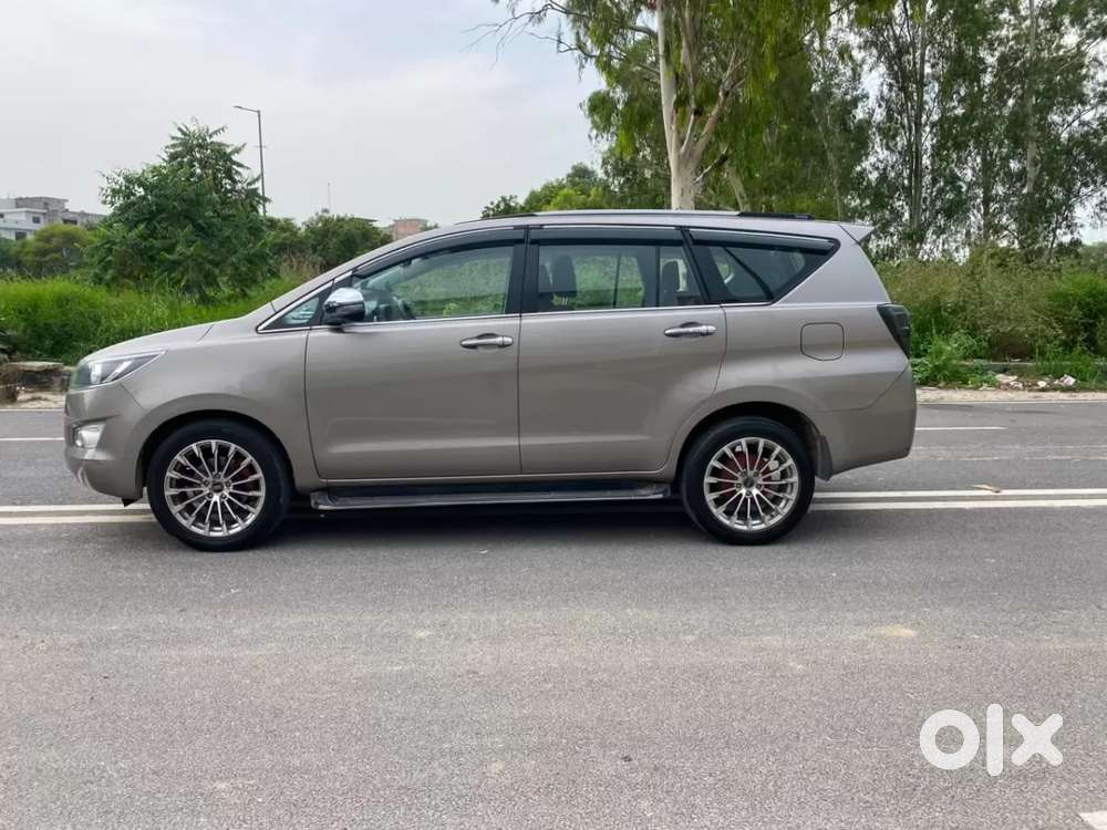 Toyota Innova Crysta 2.4 G Plus Mt 7 Str, 2020, Diesel