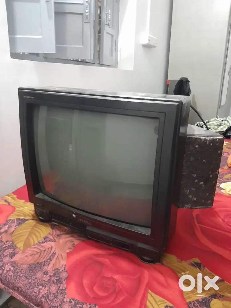 Old Optronica CRT TV not working condition