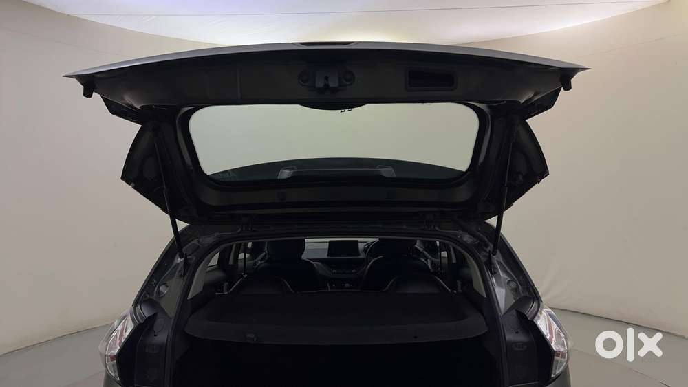 Tata Nexon 1.2 Revotron Xma Amt (s), 2022, Petrol