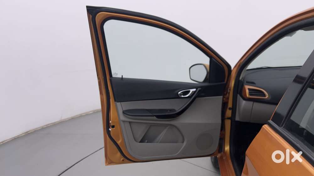 Tata Tiago Xz, 2017, Petrol