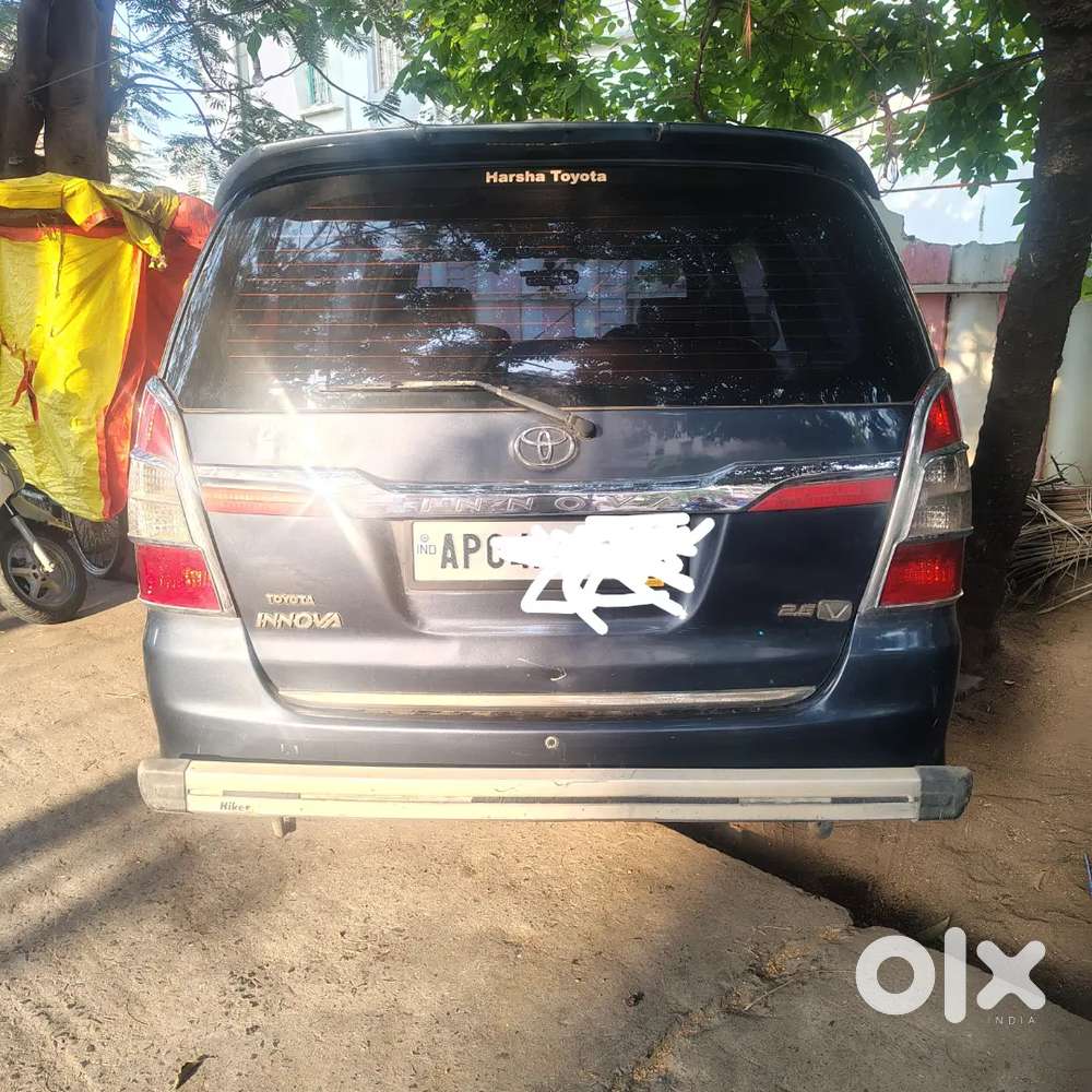 Toyota Innova 2010 Diesel 222000 Km Driven Insurance Runing