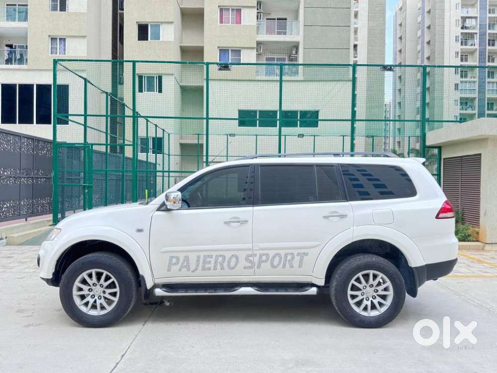 Mitsubishi Pajero Sport 4x4 Dual Tone, 2016, Diesel