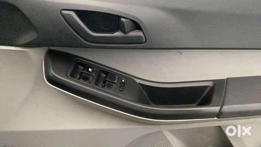 Tata Tiago 1.05 Revotorq Xt Option, 2021, Petrol