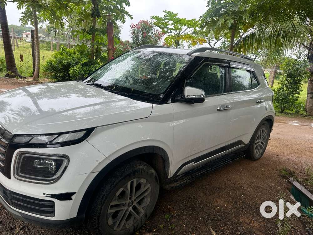 Hyundai Venue 2022 Diesel 35000 Km Driven