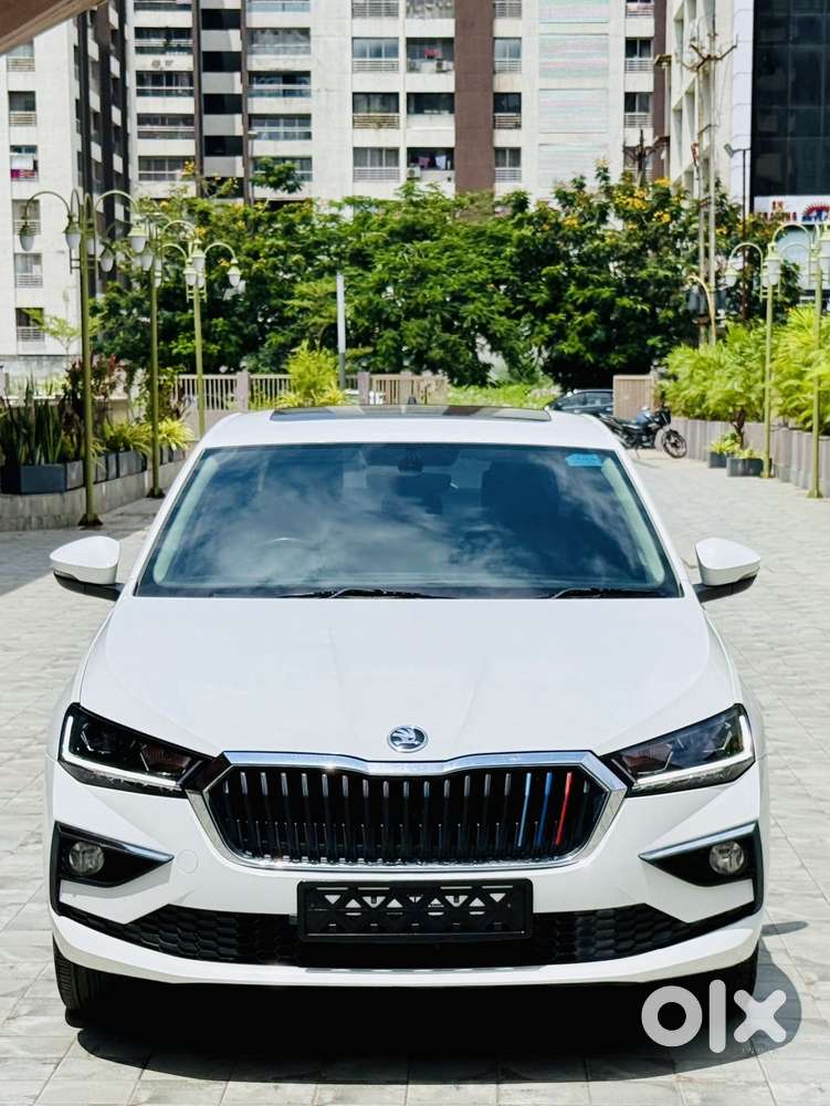 Skoda Slavia Style 1.0l Tsi At, 2023, Petrol