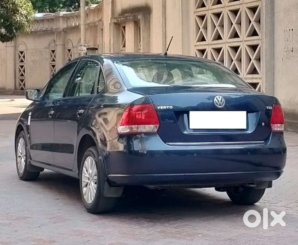 Volkswagen Vento 1.2 Tsi Highline At, 2015, Petrol