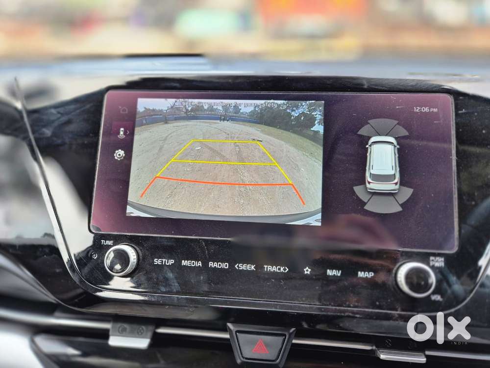 Kia Carens Luxury (o)1.5 Diesel At 7 Str, 2023, Diesel